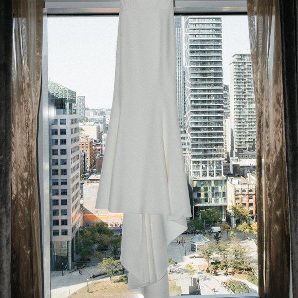 Jane Hill Fairmont Wedding Dress - Picture 2 of 3